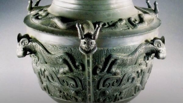 3500年前的龙虎尊现世形制雕刻工艺震惊世界| 龙虎纹青铜尊| 青铜器