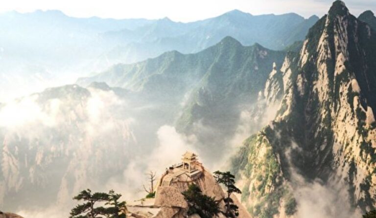 仙人下世度劫 有緣人得窺仙境