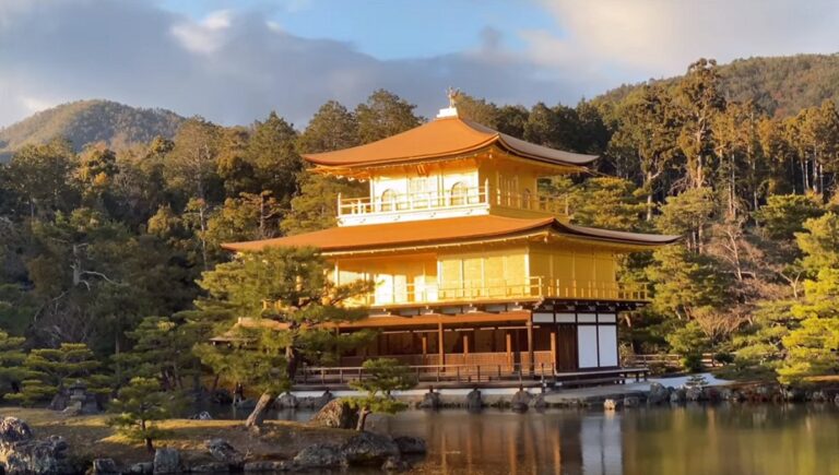 更換10萬枚木板、萬枚金箔 日本金閣寺重現金碧輝煌