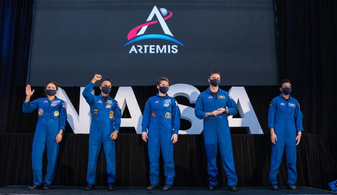 重返月球 NASA公布第一支核心队伍18人