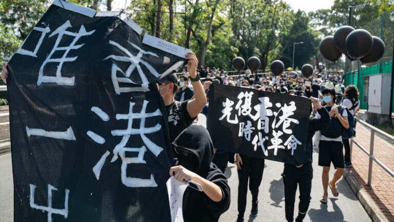 港警再濫捕8人 傳川普政府擬制裁中共人大等14官