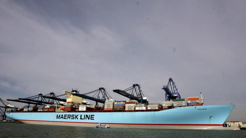 海運貨櫃運價飆漲 或阻礙全球製造業復甦