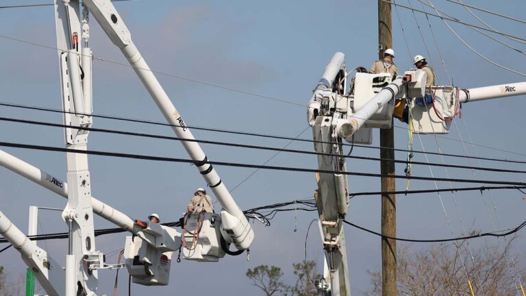 拜登取消川普禁止中共參建美國電網行政令