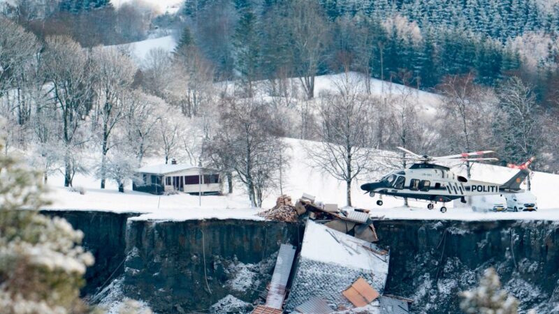 挪威土石流现巨坑 毁十几栋民宅酿4死6人失踪