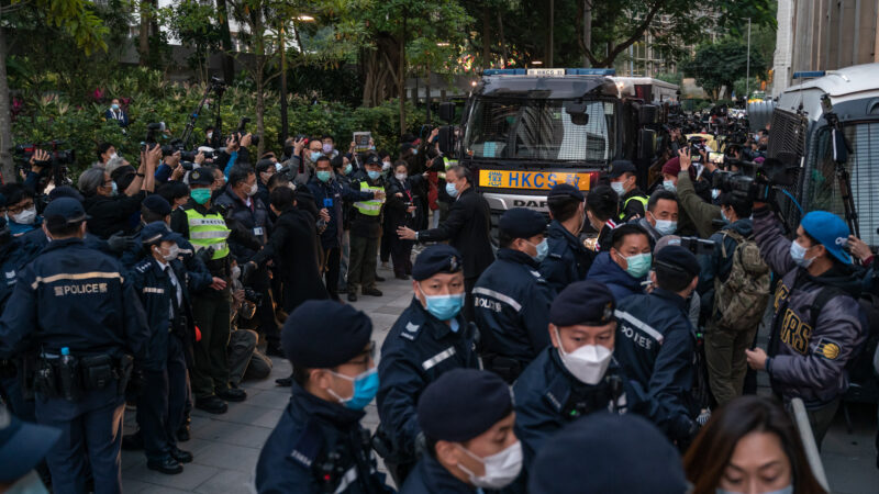 中共欲破解港抗争者电话 美国再制裁6人