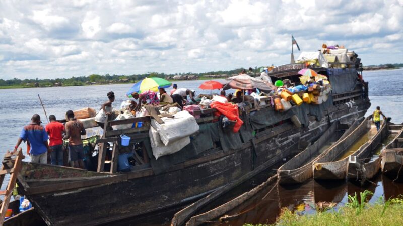 剛果載700人渡船驚傳翻覆 60死數百人失蹤