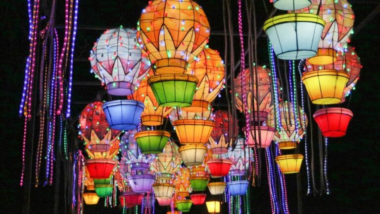 「千門燈火夜似晝」 元宵節的燈火千古流轉