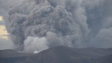 菲律賓3座火山相繼擾動 進入警戒狀態