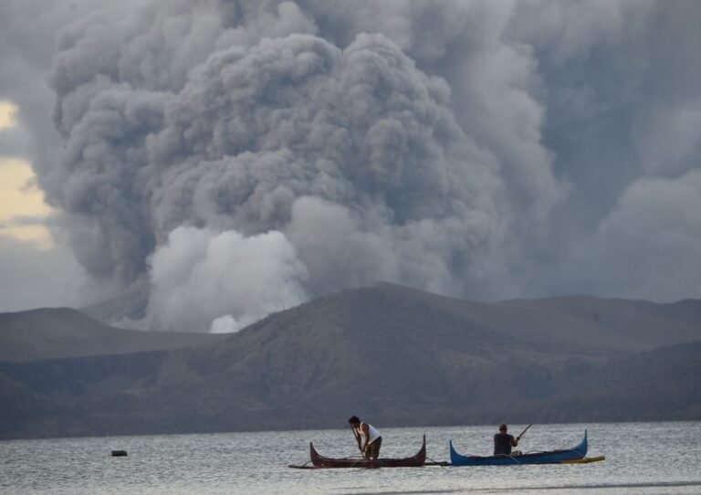 菲律賓3座火山相繼擾動 進入警戒狀態