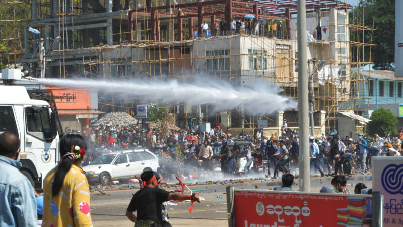 傳27名抗議者被捕 孤立緬甸軍政府 新西蘭開第一槍