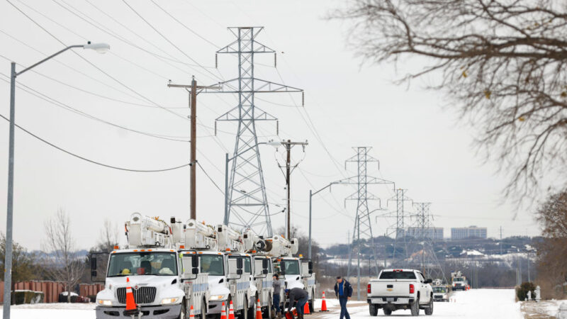 罕见风暴从加拿大到墨西哥 美无电可用酿16死