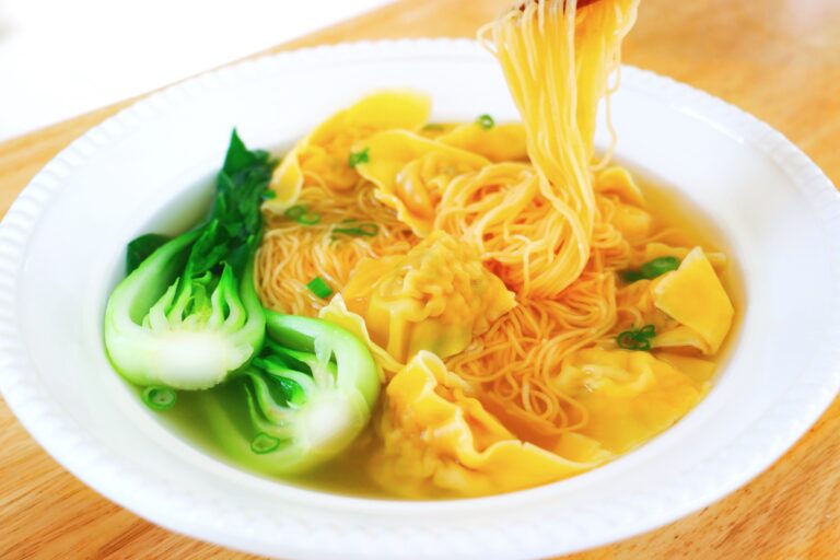 【美食天堂】雲吞湯麵做法～豬肉蝦仁餡料太美味