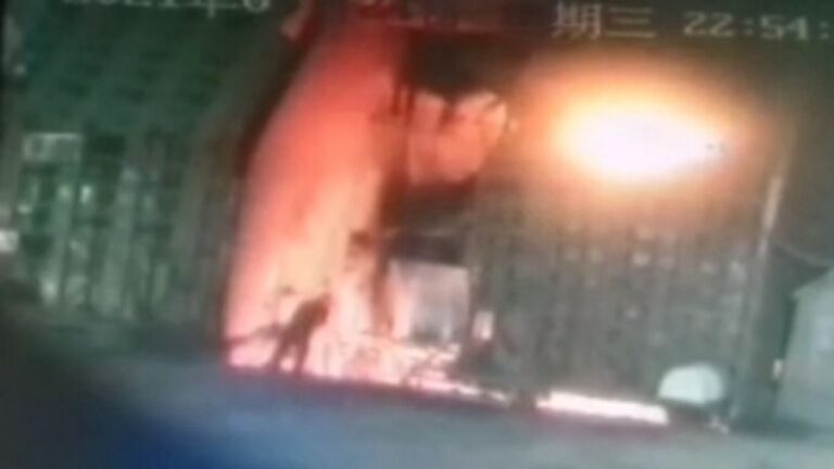 慘烈！監控拍下包鋼職工跳高爐鋼水自殺