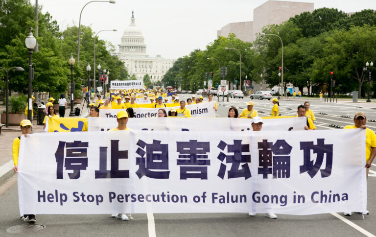 中共非法綁架任海飛 家屬紐約呼喚正義善良