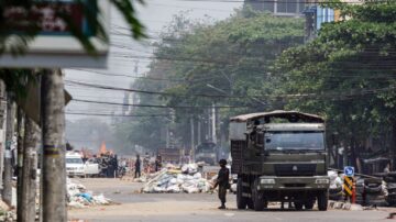 圍觀獵殺平民 緬甸軍警爆歡呼(視頻)