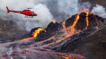 咆哮一个月 西班牙拉帕尔马火山仍在喷发