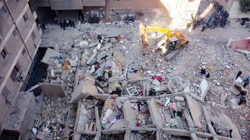 埃及开罗住宅大楼倒塌 至少18死24伤