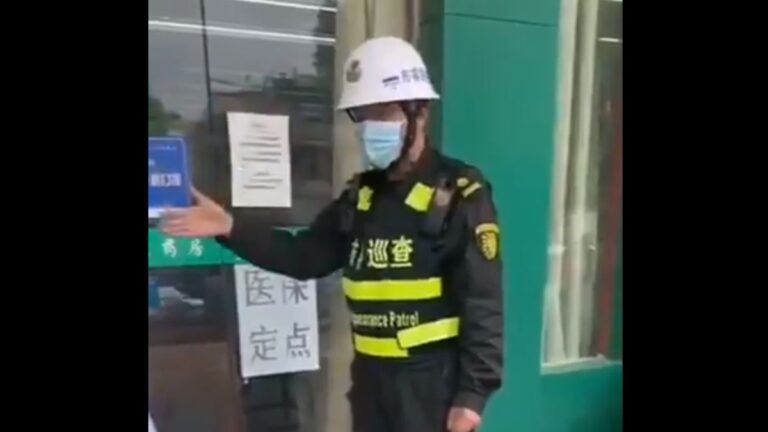 市容巡查員霸道執法惹議 當局讓外包公司背鍋（視頻）