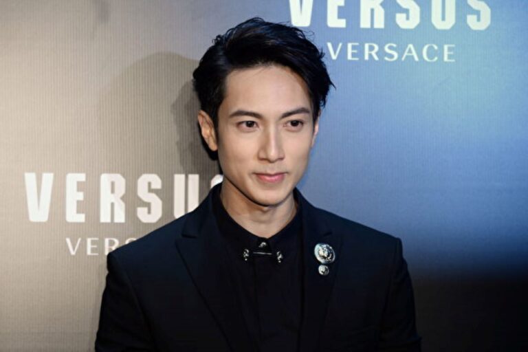 吳尊晒與7歲兒溫馨合照 網友直呼基因太強大