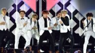 BTS入围iHeartRadio音乐奖年度团体等3奖