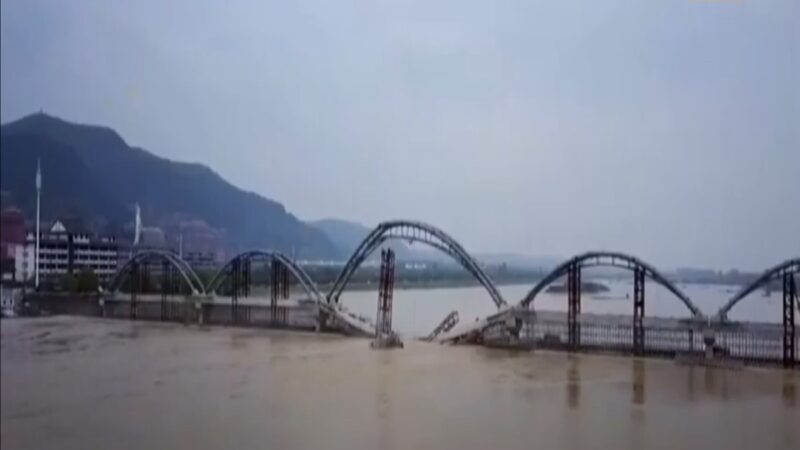 河南靈山寺在建大橋坍塌 官稱水勢過大所致(視頻)
