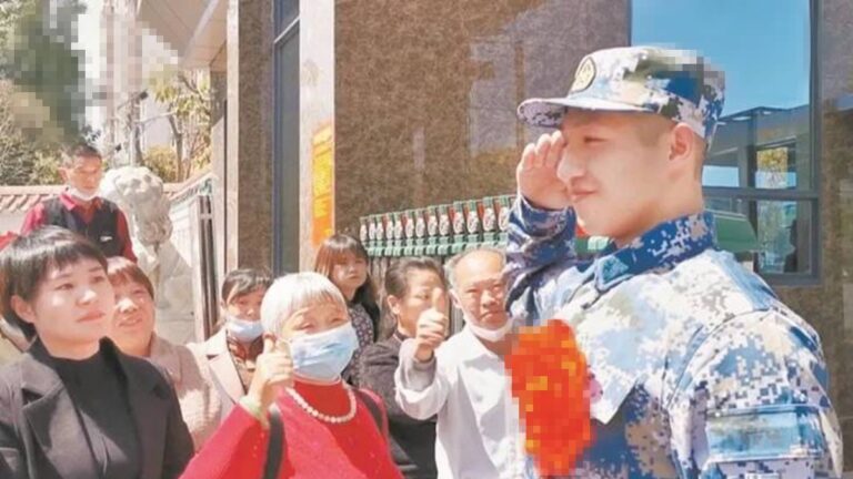 網紅棄60萬高薪從軍 被爆拍色情片 黨媒急刪稿