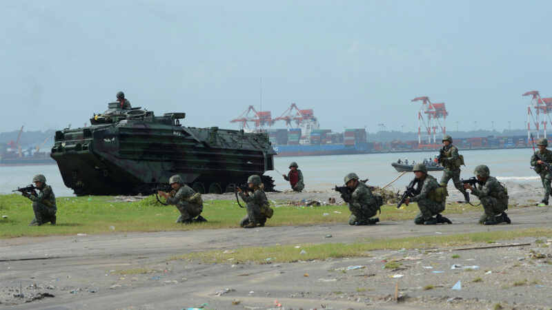 在南海争议区加强与中共对阵 菲部署飞机及舰艇