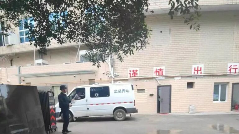 四川運鈔槍支走火 押運員被同事擊中身亡