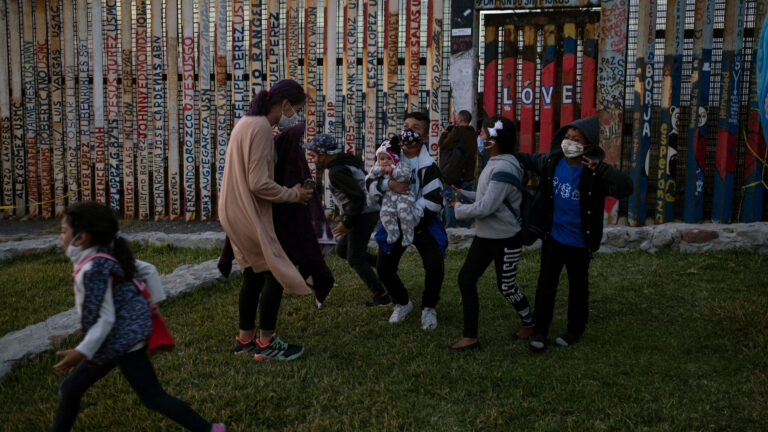 邊境無證客兒童激增 加州軍營或成庇護所