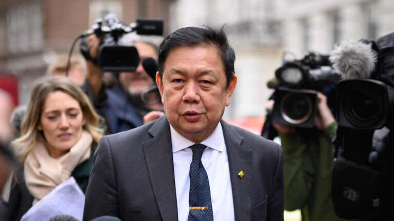 緬甸駐英國大使被軍政府趕出大使館