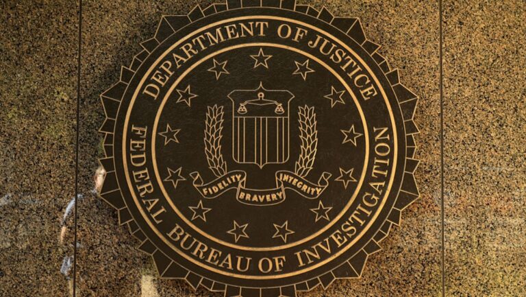 前FBI局長發「8647」貼文 涉威脅川普遭調查