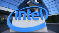 【財經簡訊】Intel歐美建廠計劃或被延遲 英國澳洲簽署自貿協定