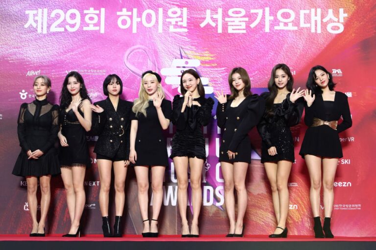 TWICE官方YT頻道獲頒鑽石按鈕 感想是「好重」