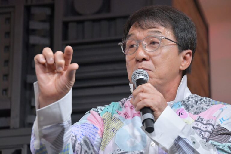 鄙視成龍？名導拍「這部片」意外大賣