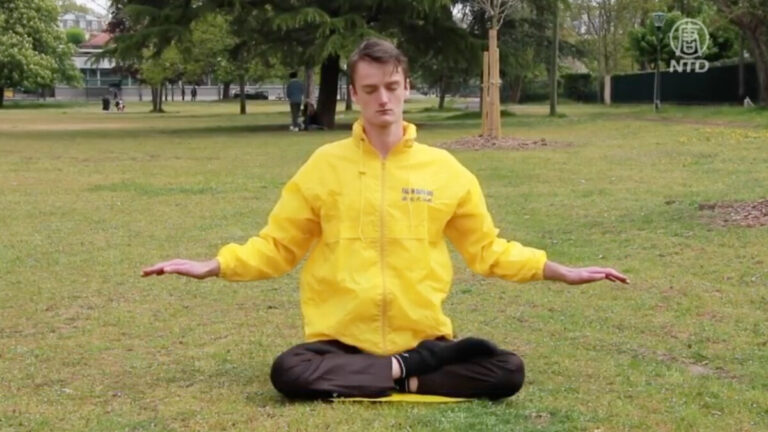 修煉法輪大法 法國大學生一日戒掉毒癮