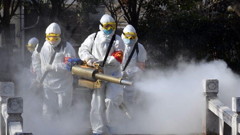 中國多地爆疫 張文宏：病毒已常駐須做長期準備