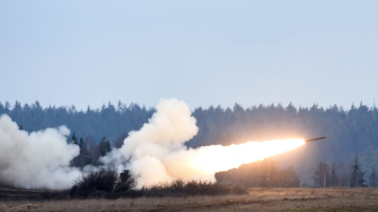 美首揭遠程武器射程 可從關島打擊犯台共軍