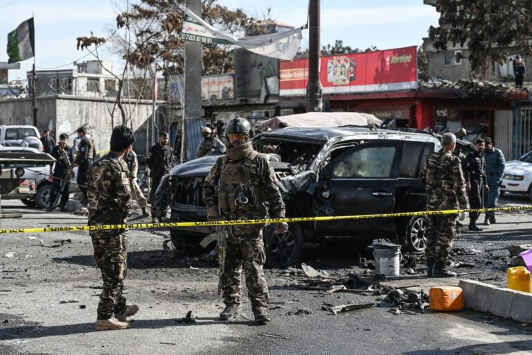 汽車炸彈攻擊 阿富汗賓館倒塌醫院損毀至少30死