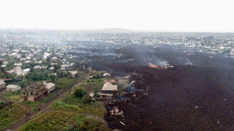 火山喷发余震近300次 民主刚果居民再度撤逃(视频)