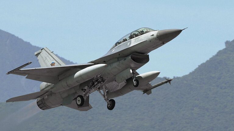 台灣空軍夫妻檔淪共諜 被重判47年和57年