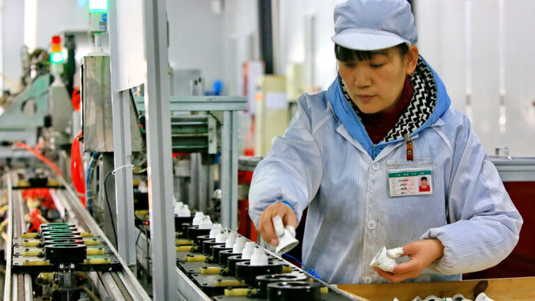 經濟復甦基礎不穩 5月份中國企業裁員超過僱員