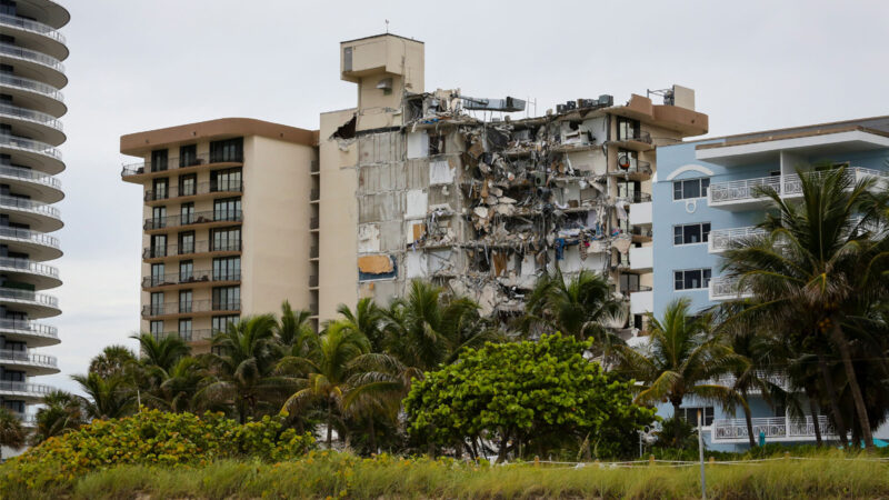 邁阿密12層公寓坍塌 研究人員:30年前已開始下沉
