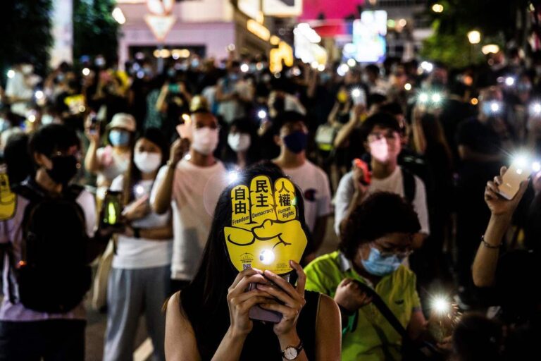 港版國安法後首個六四 港人悼念遍地開花
