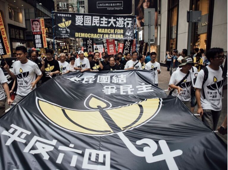 林夕杜汶澤悼念六四 歌詞暗諷港府噤聲(視頻)