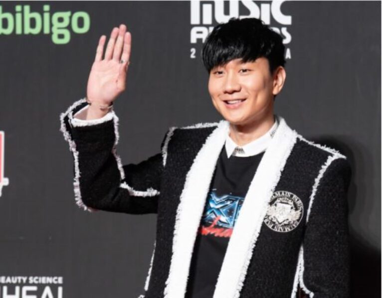 金曲歌手關切疫情 齊唱「手牽手」慰人心