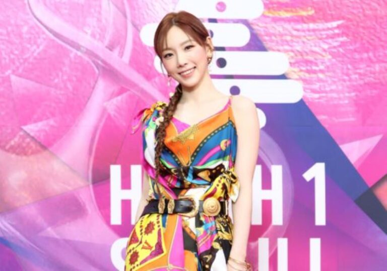 太妍7月6日以新單曲《Weekend》回歸樂壇
