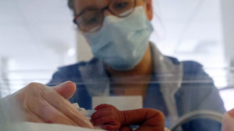 早產5個月被判0存活率 奇蹟寶寶滿周歲破紀錄