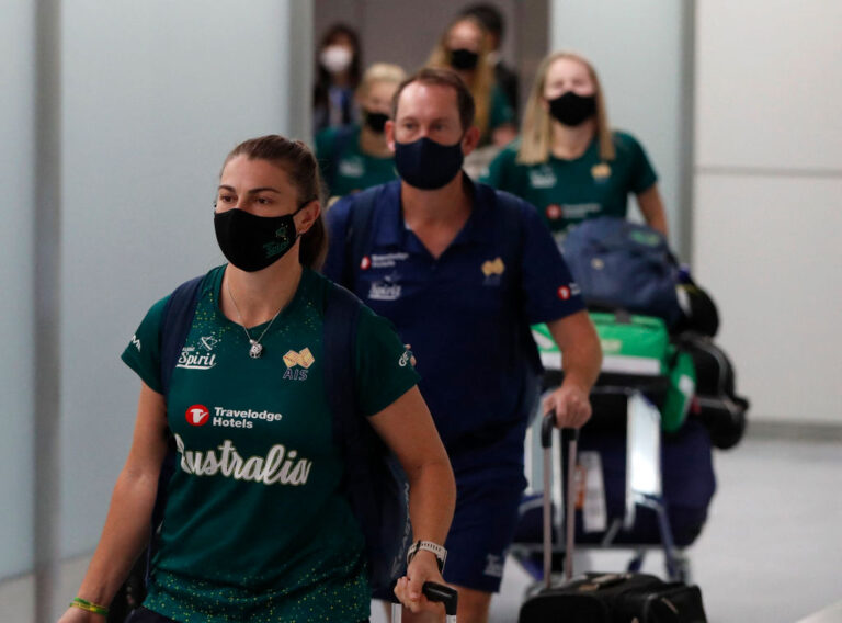 疫情疑慮下 澳洲女壘成東奧首批海外抵日選手