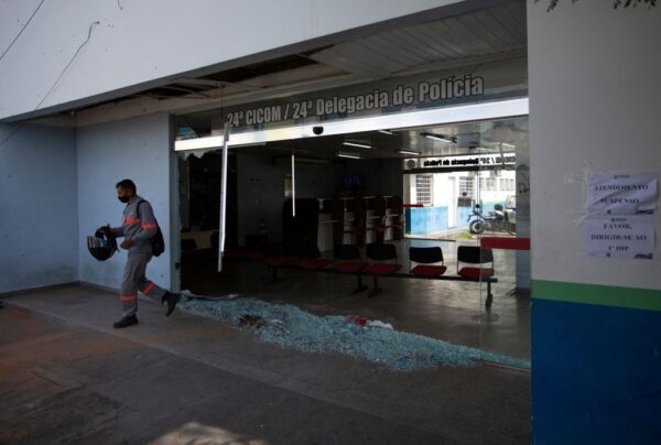 巴西瑪瑙斯遭黑幫攻擊 開槍縱火31嫌被捕