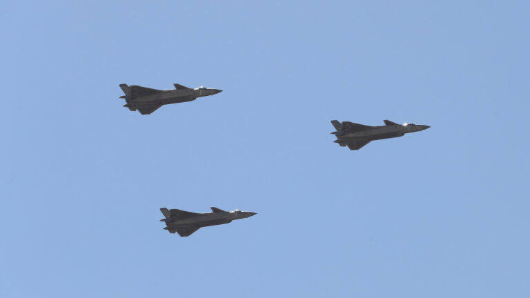 連線王愉賀：中共16軍機闖馬來西亞空域 自曝其短
